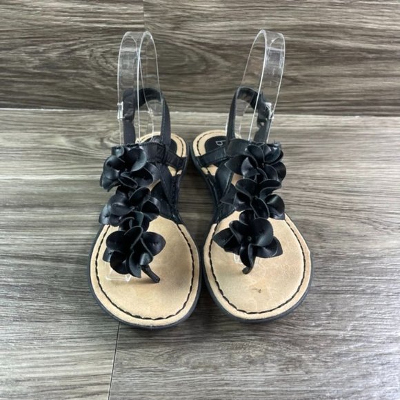 B.O.C. Black Floral T-Strap Buckle Sandals CCAL18 Women's Shoes Size 6 - Picture 2 of 9